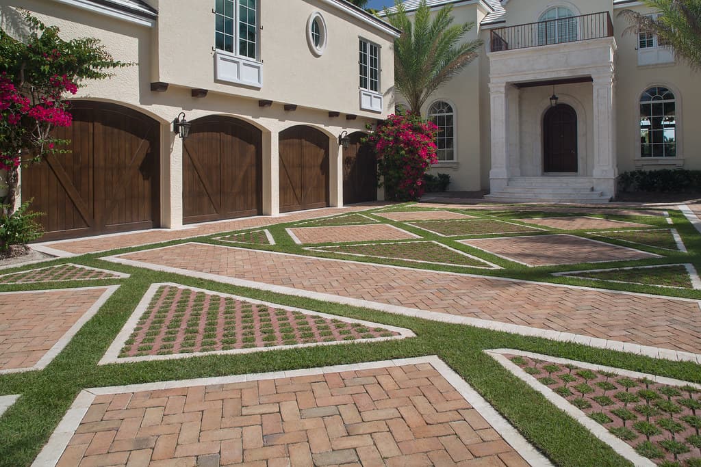 Belcrest 350 Pavers