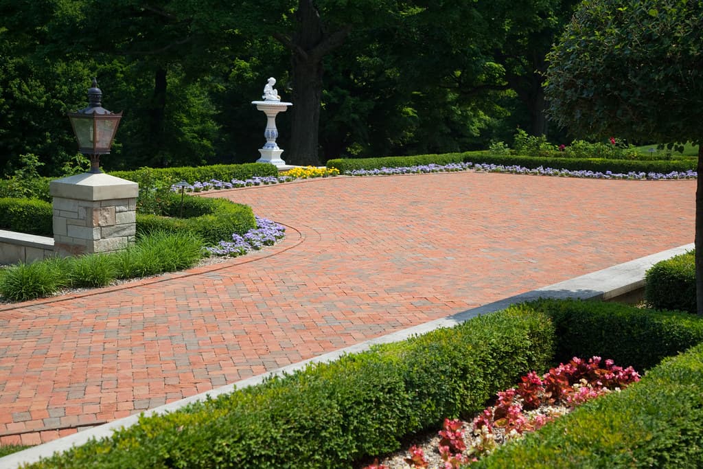 Belcrest 560 Pavers