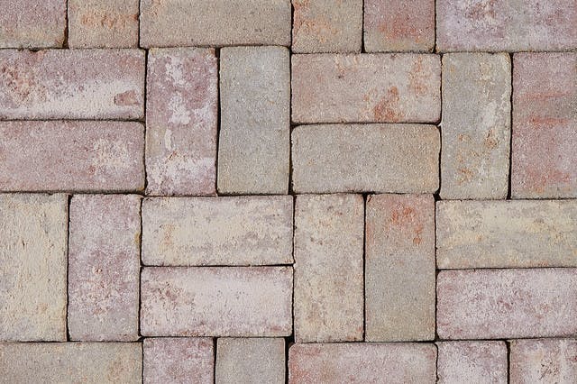 Belcrest 650 Pavers | White Bricks